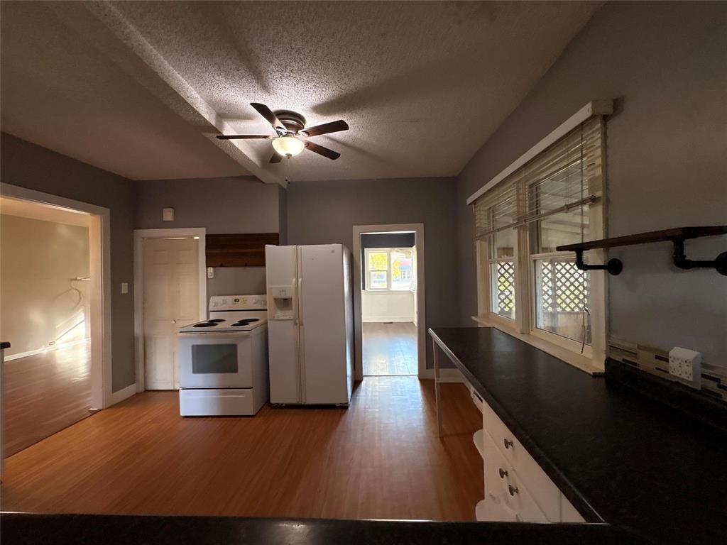 111 Lake Street S, Deloraine, Manitoba  R0M 0M0 - Photo 6 - 202624930