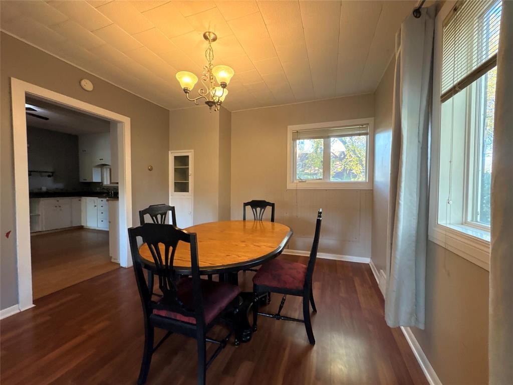 111 Lake Street S, Deloraine, Manitoba  R0M 0M0 - Photo 9 - 202624930