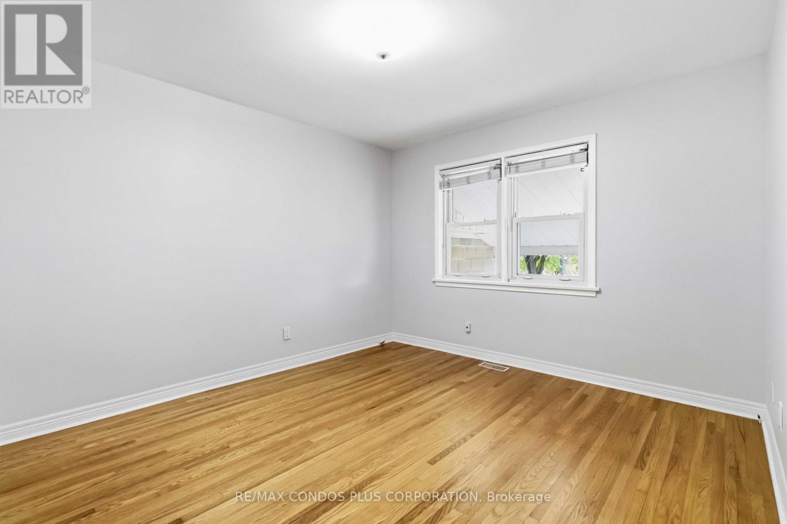 122 Wyndale Drive, Toronto, Ontario  M6L 1G3 - Photo 18 - W13867230