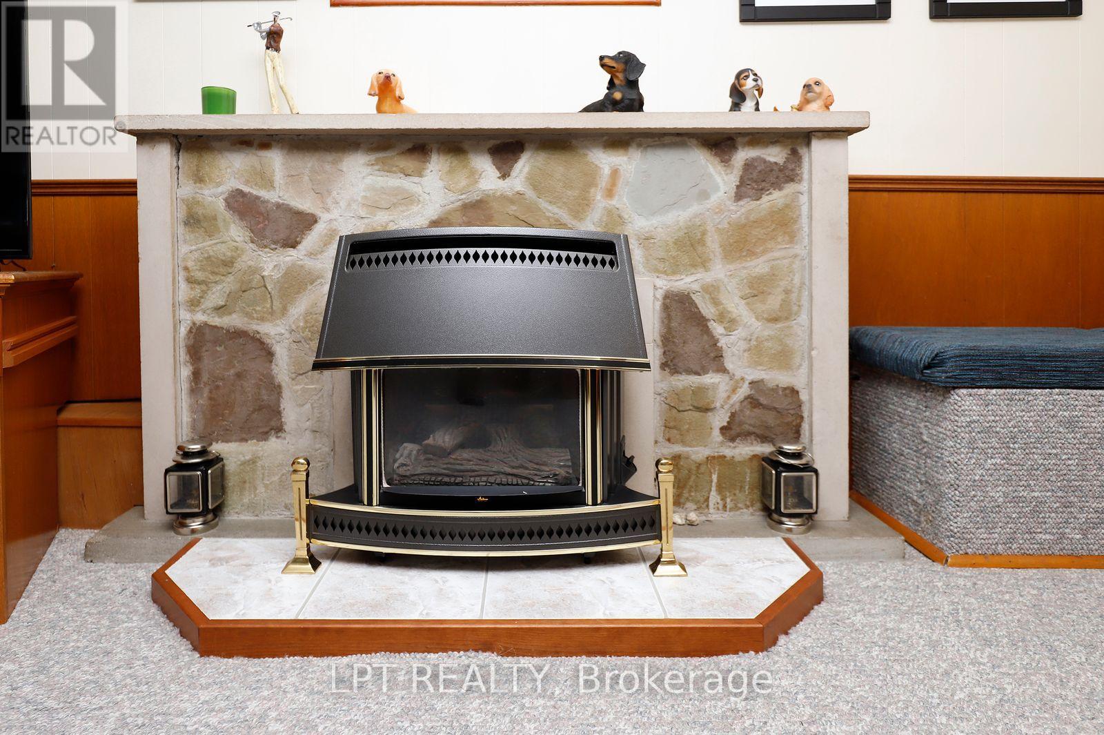 37 Mcgilvray Crescent W, Halton Hills, Ontario  L7G 1L7 - Photo 30 - W13867248