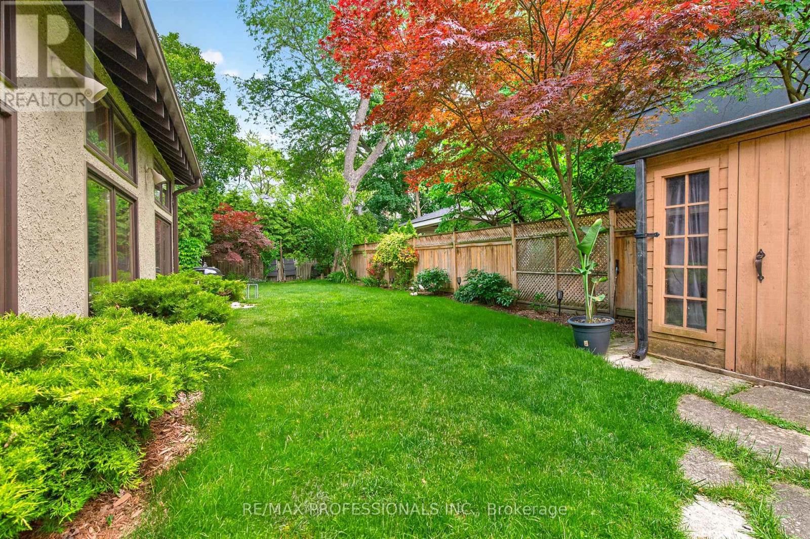 17 King Georges Road, Toronto, Ontario  M8X 1K7 - Photo 47 - W13867284