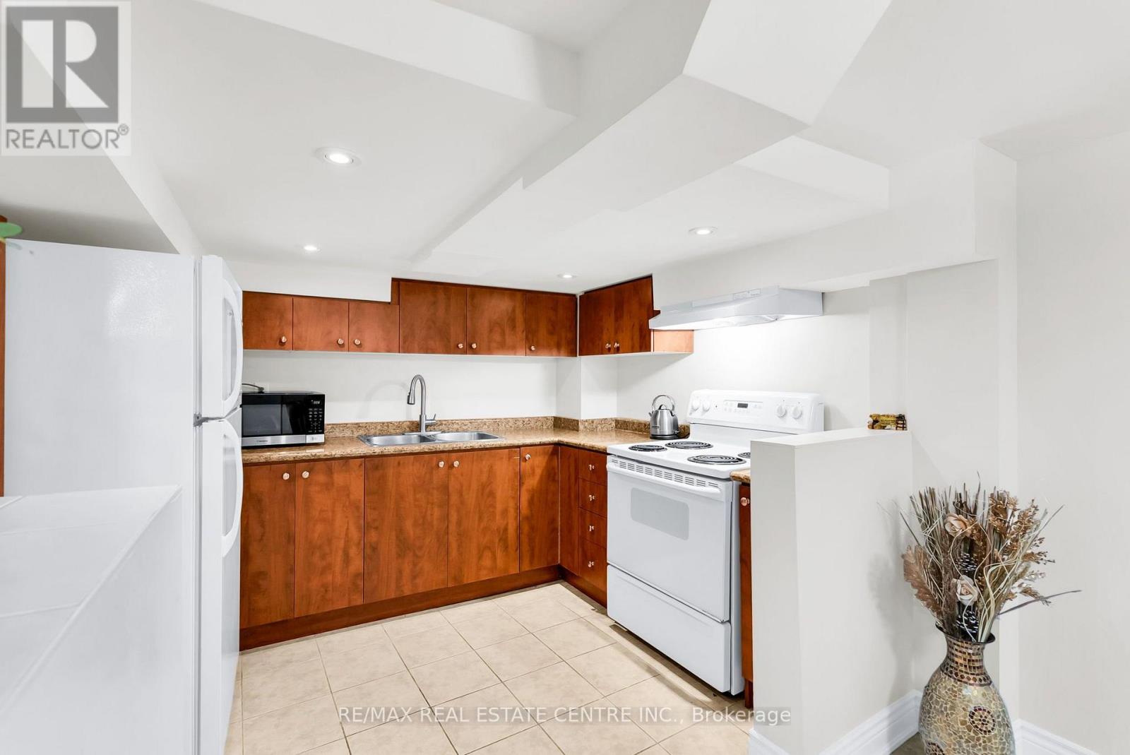 43 Delphinium Way, Brampton, Ontario  L7A 0N3 - Photo 40 - W13867350