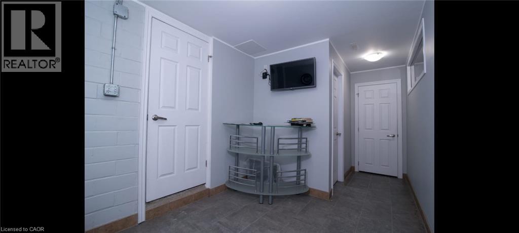 227 Louisa Street, Kitchener, Ontario  N2H 5M6 - Photo 10 - 40868494