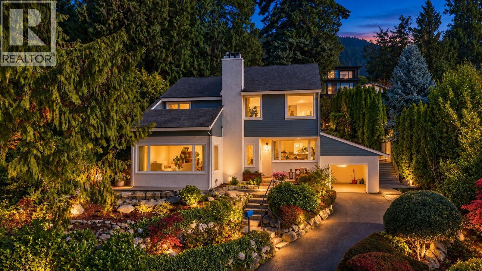 3381 MATHERS AVENUE, West Vancouver, British Columbia