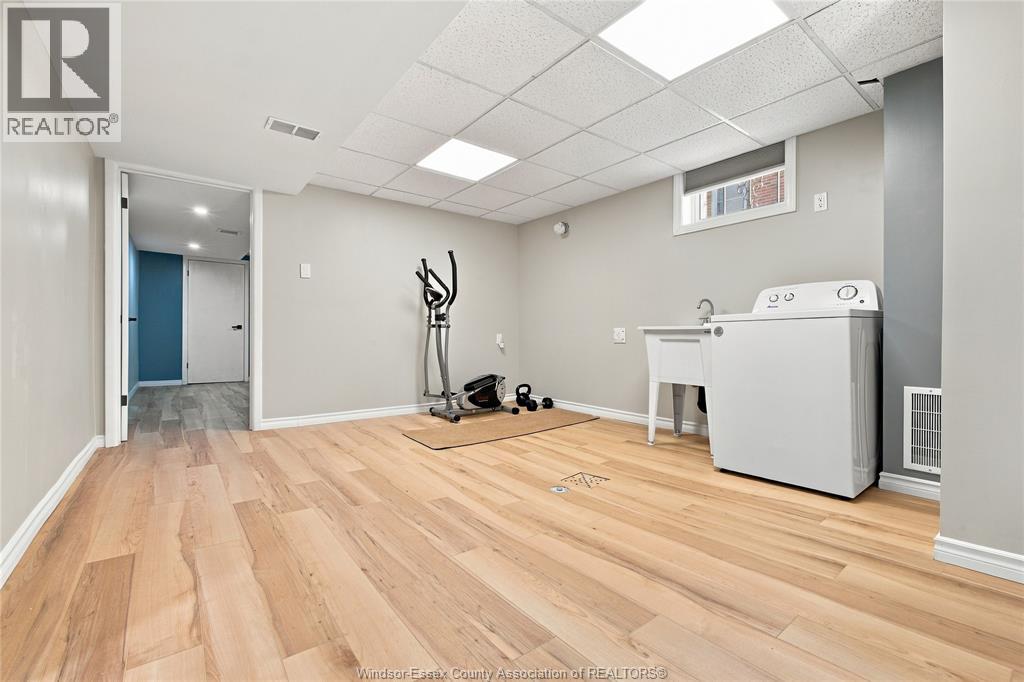 4245 Wyandotte Street East, Windsor, Ontario  N8Y 1G8 - Photo 24 - 26024623