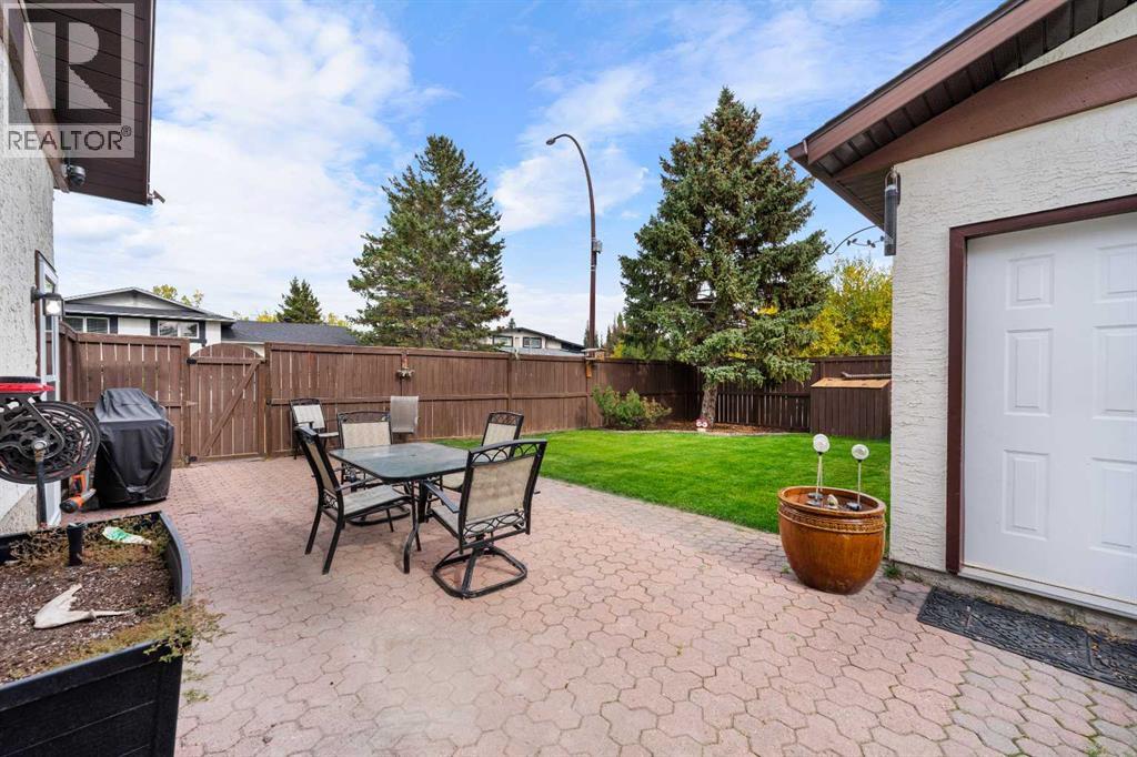479 Bracewood Crescent SW, Calgary, Alberta  T2W 3B7 - Photo 43 - A2348213