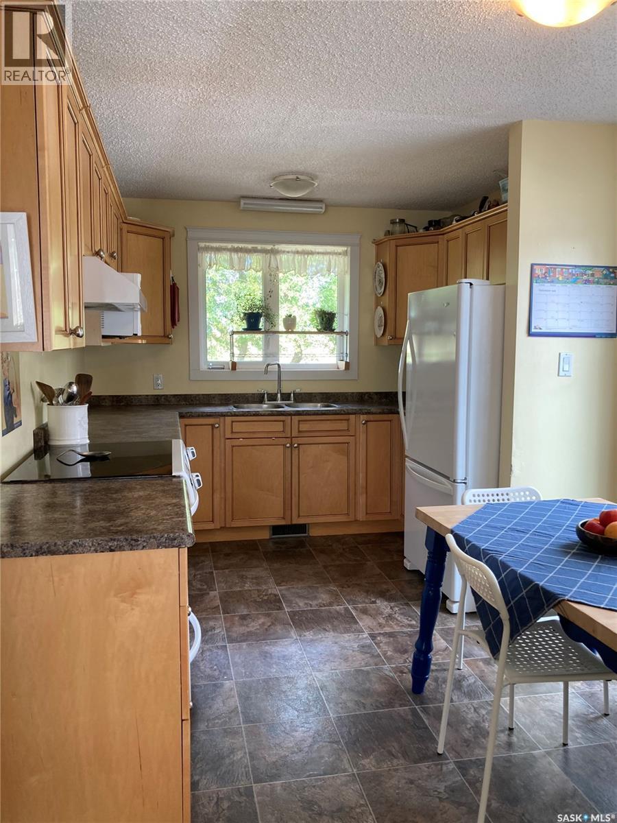 204 A & B 5th Avenue, Caronport, Saskatchewan  S0H 0S0 - Photo 22 - SK050429