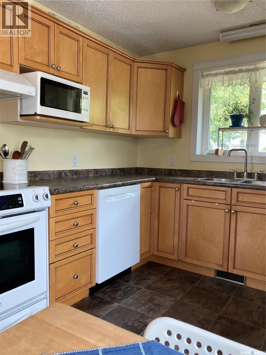 204 A & B 5th Avenue, Caronport, Saskatchewan  S0H 0S0 - Photo 23 - SK050429