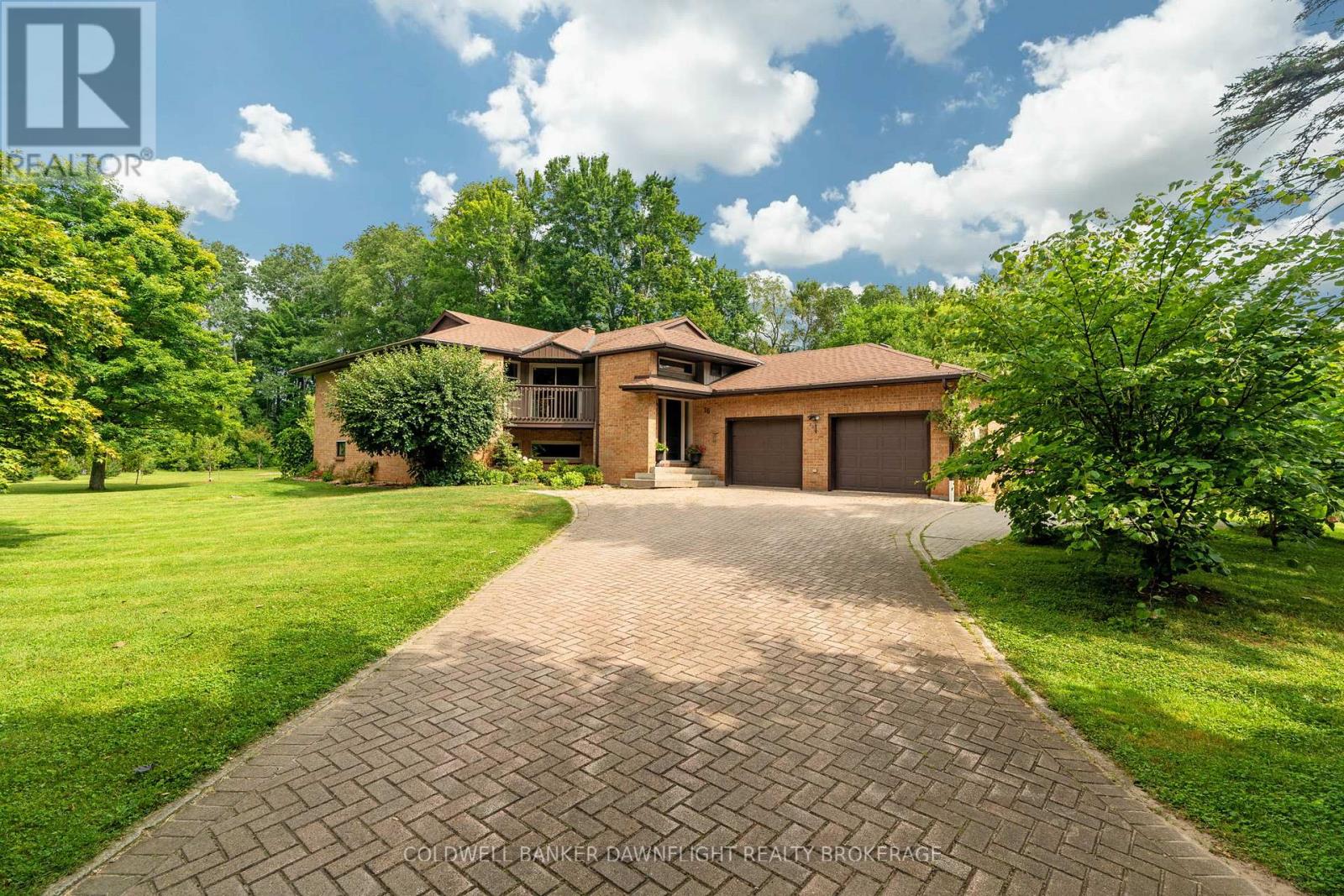 16 Lansdowne Park Crescent, Middlesex Centre, Ontario  N0L 1R0 - Photo 2 - X13867604