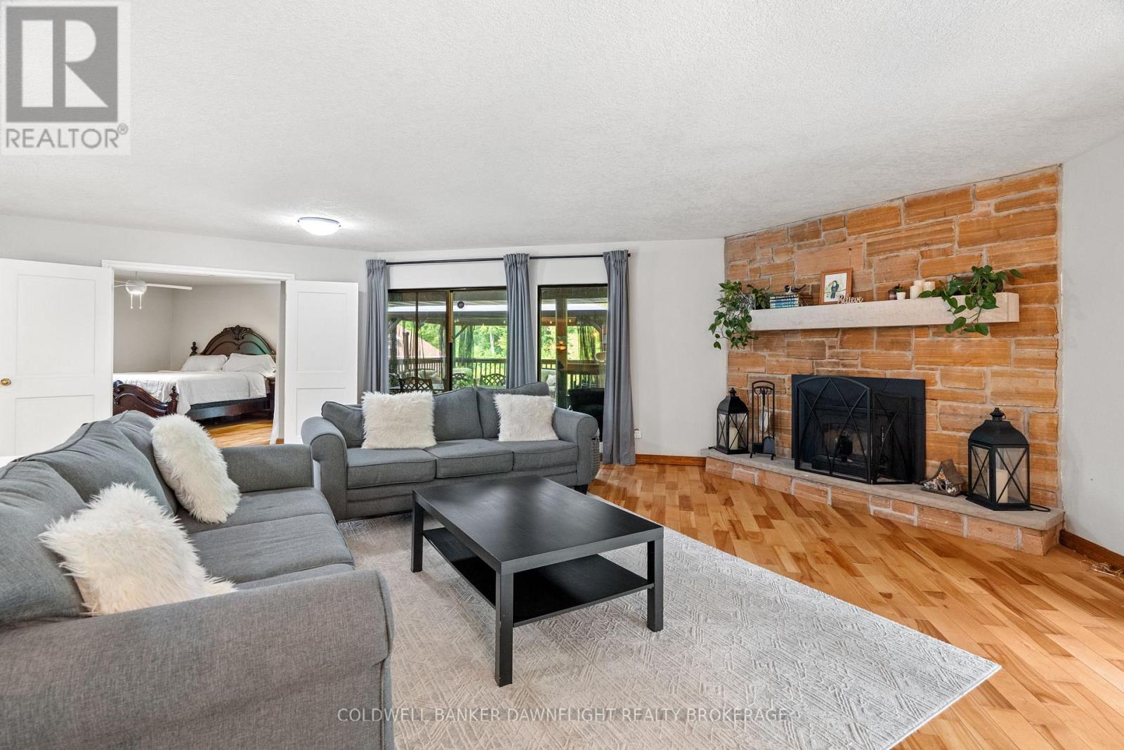 16 Lansdowne Park Crescent, Middlesex Centre, Ontario  N0L 1R0 - Photo 6 - X13867604