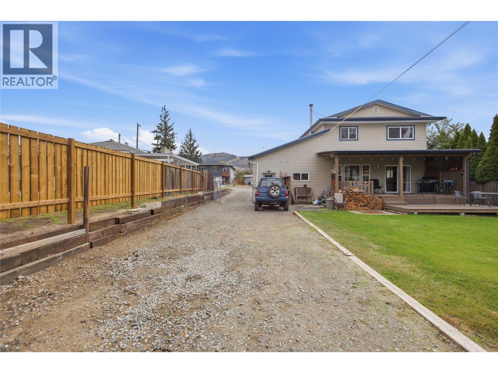 2624 Joyce Avenue, Kamloops, British Columbia  V2B 4M3 - Photo 4 - 10402684