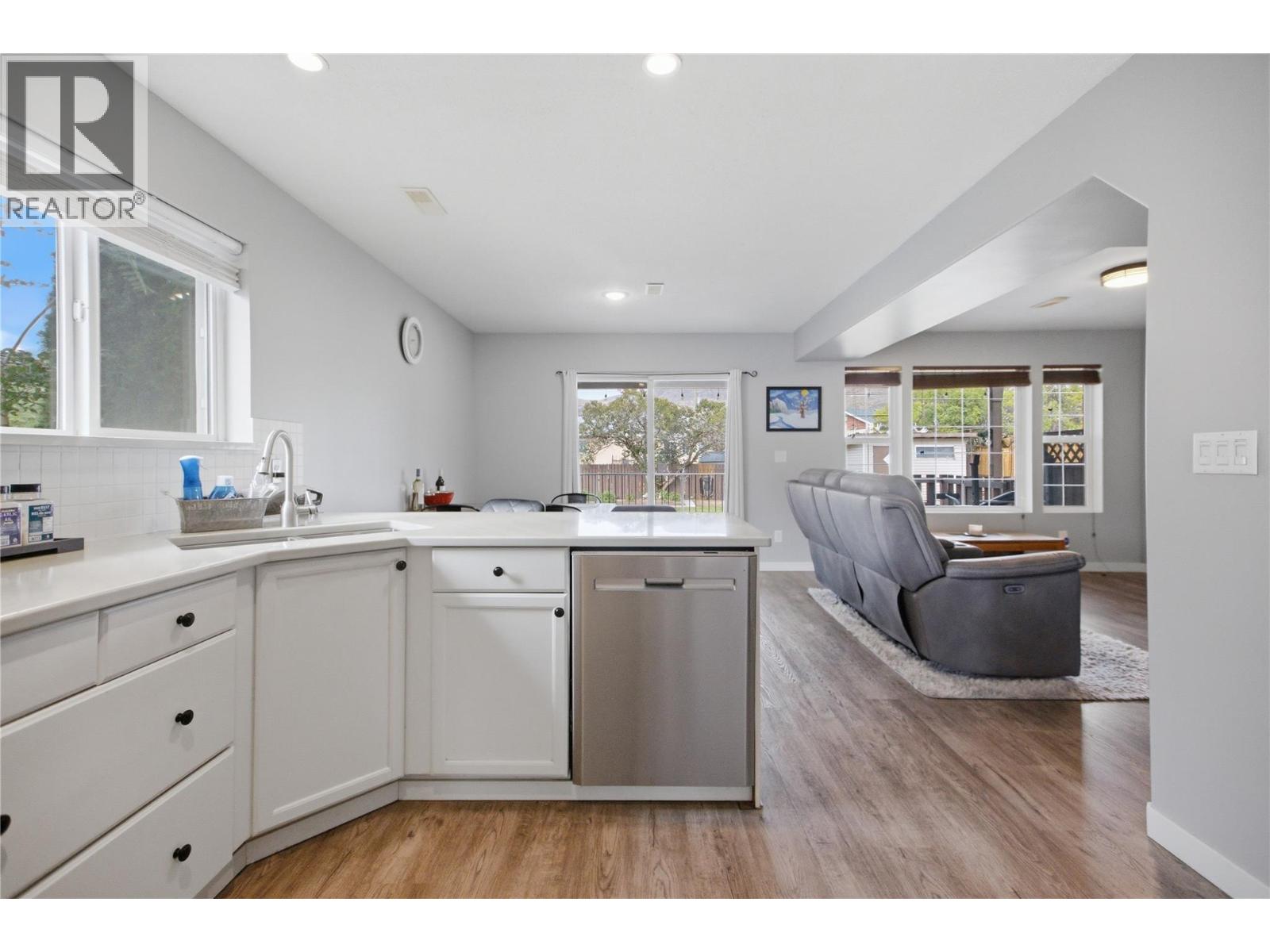 2624 Joyce Avenue, Kamloops, British Columbia  V2B 4M3 - Photo 17 - 10402684