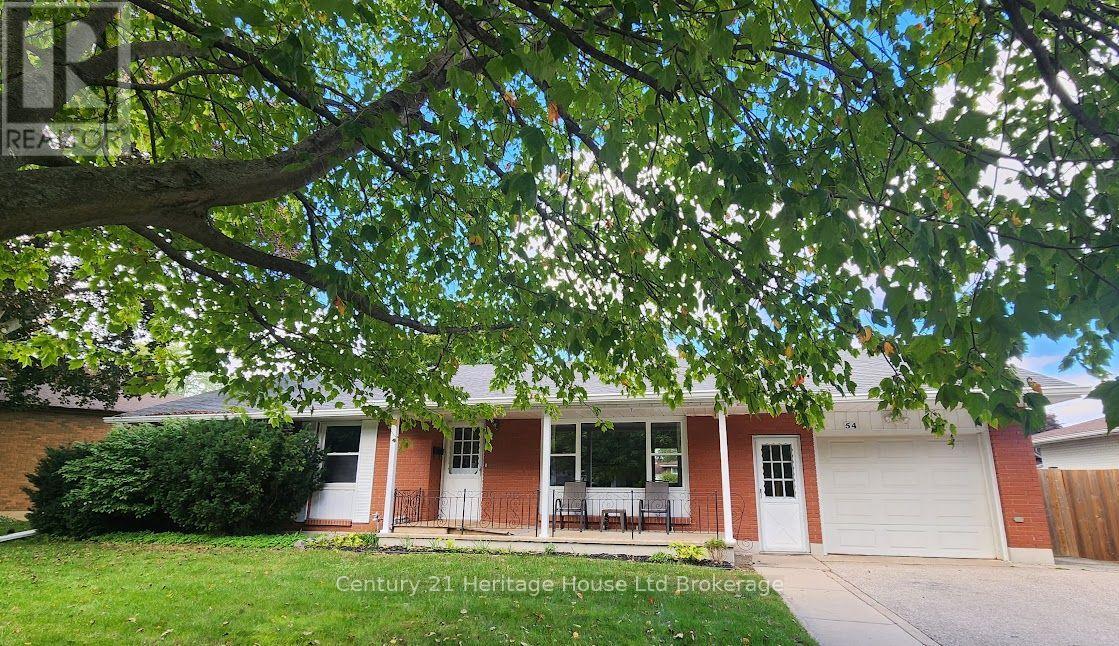54 GLENDALE DRIVE, Tillsonburg, Ontario