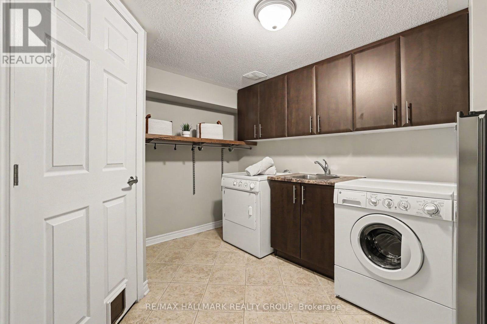 614 Martinique Lane, Ottawa, Ontario  K2S 0L9 - Photo 9 - X13867410