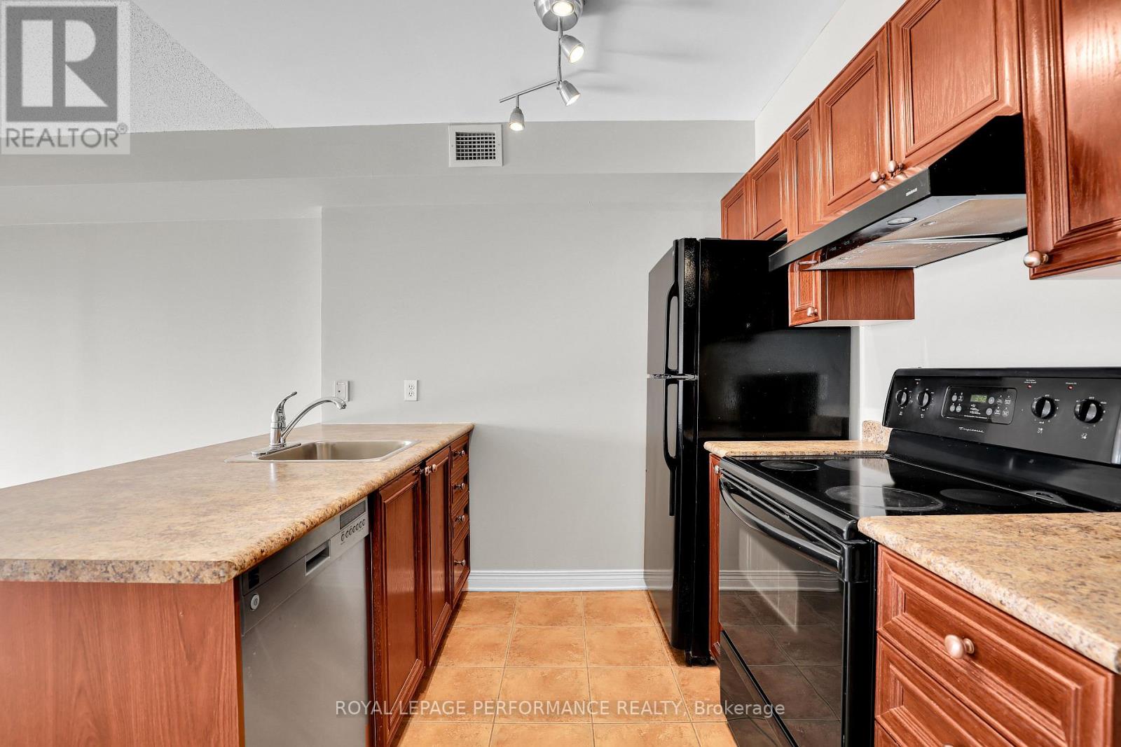 429 Somerset Street W, Ottawa, Ontario  K2P 2P5 - Photo 7 - X13867498