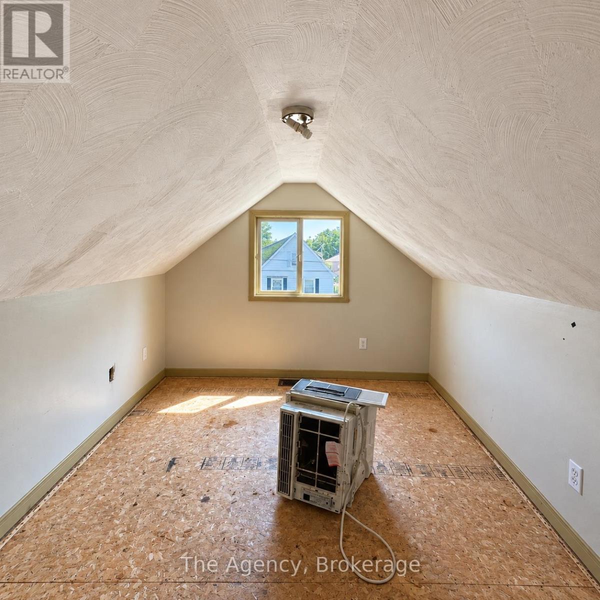 17 Patricia Avenue, Welland, Ontario  L3C 1E7 - Photo 12 - X13867510
