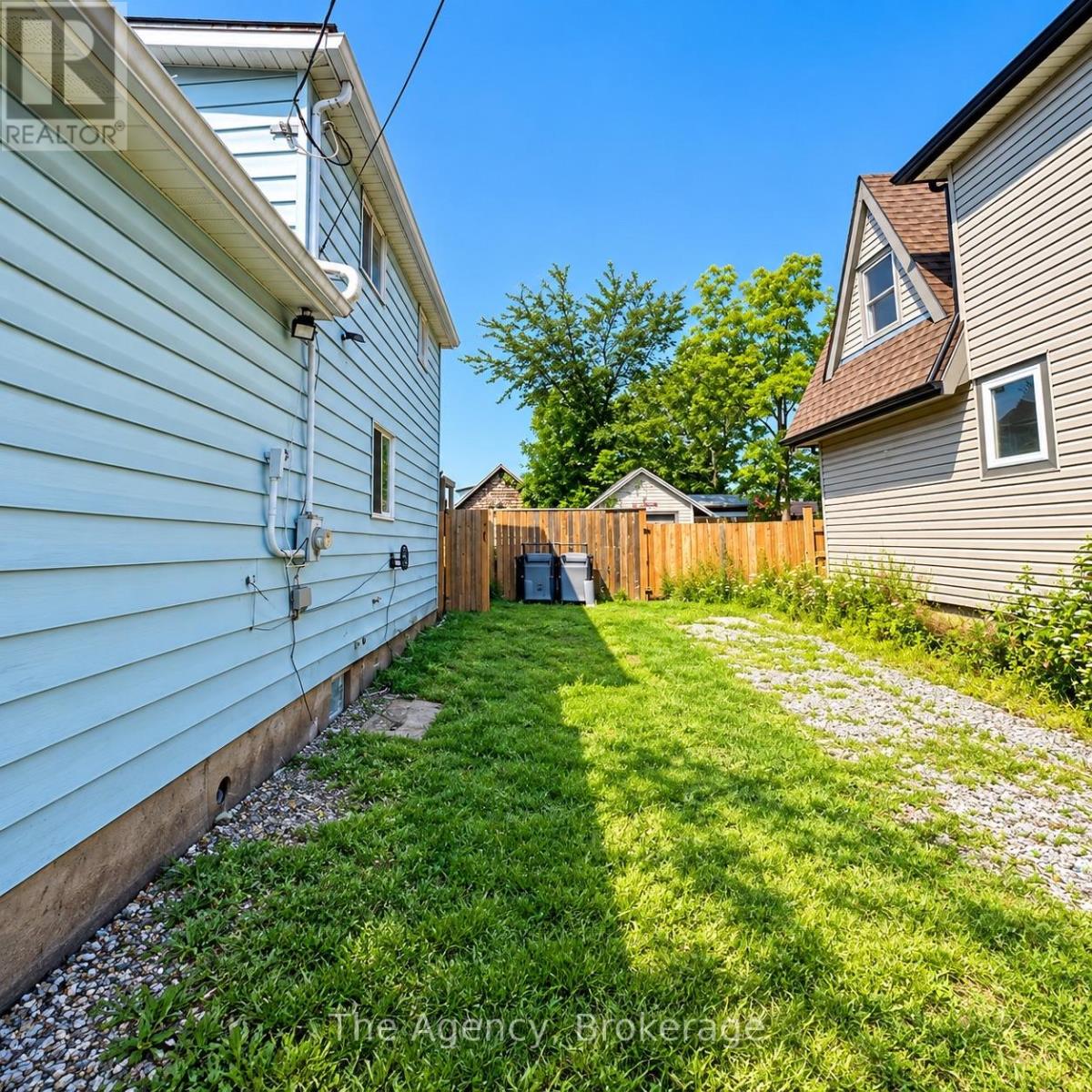 17 Patricia Avenue, Welland, Ontario  L3C 1E7 - Photo 16 - X13867510