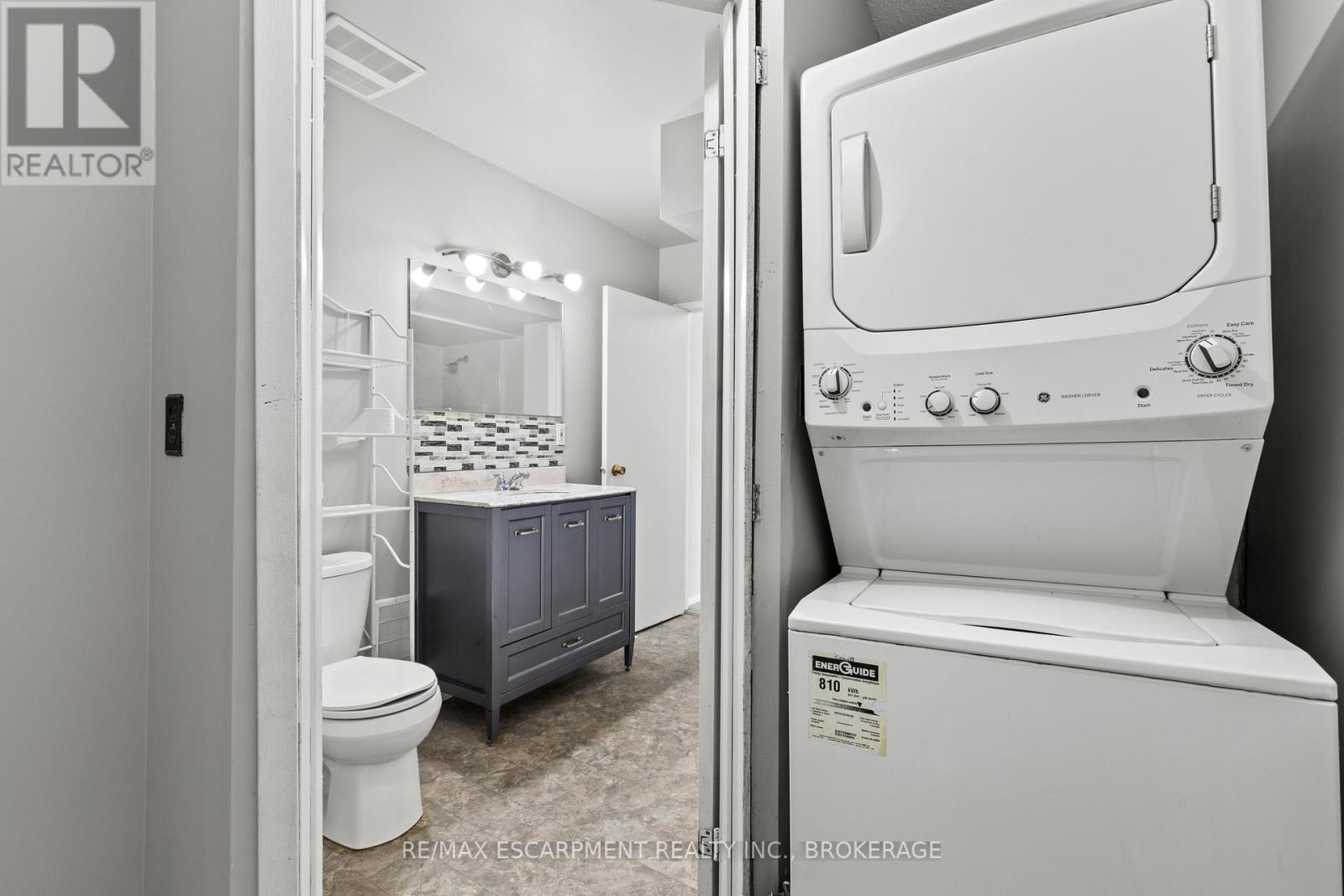 Upper - 15 Mccormick Street, Welland, Ontario  L3C 4L8 - Photo 16 - X13867548