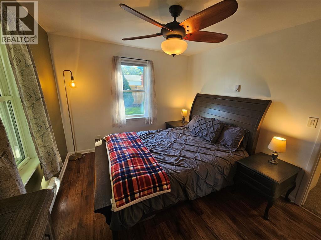 235 Eureka Street, Petrolia, Ontario  N0N 1R0 - Photo 18 - 26024467