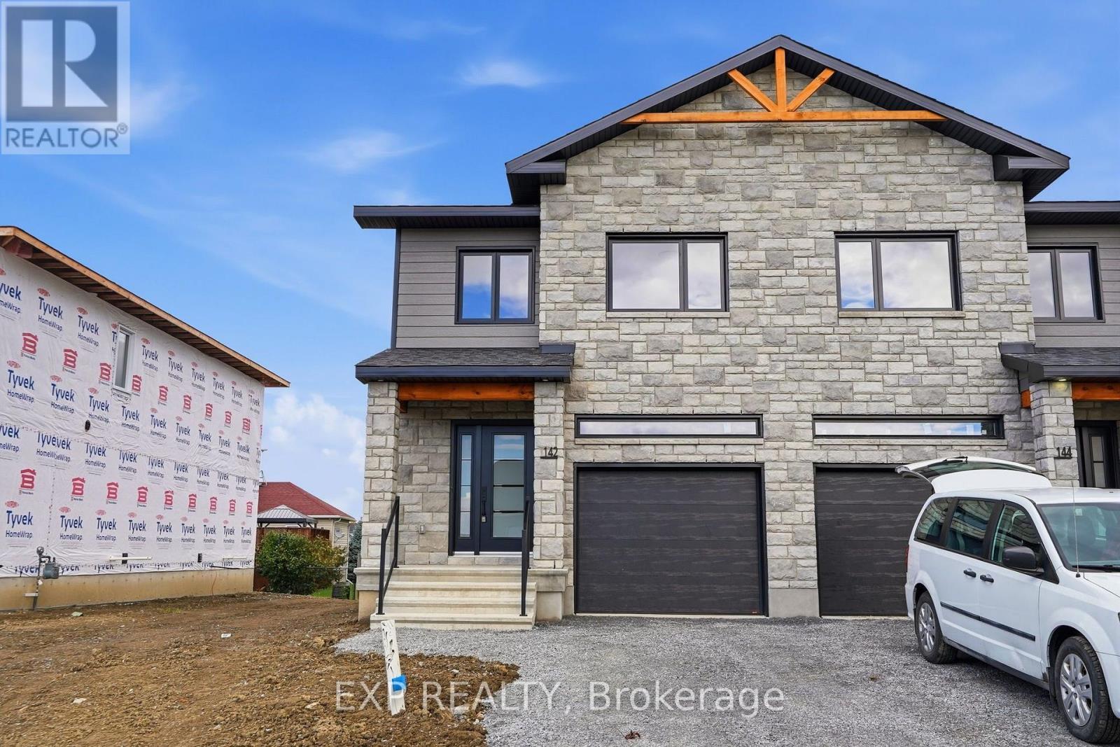 142 ELIZABETH STREET, North Dundas, Ontario