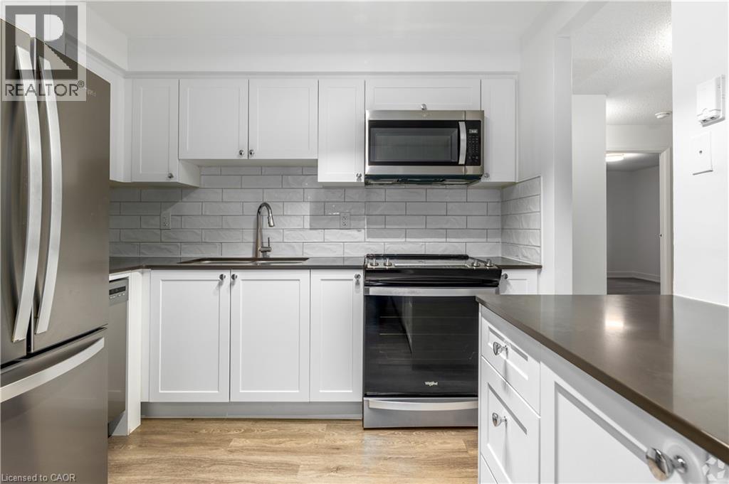 565 BELMONT Avenue W Unit# 0033, Kitchener, Ontario