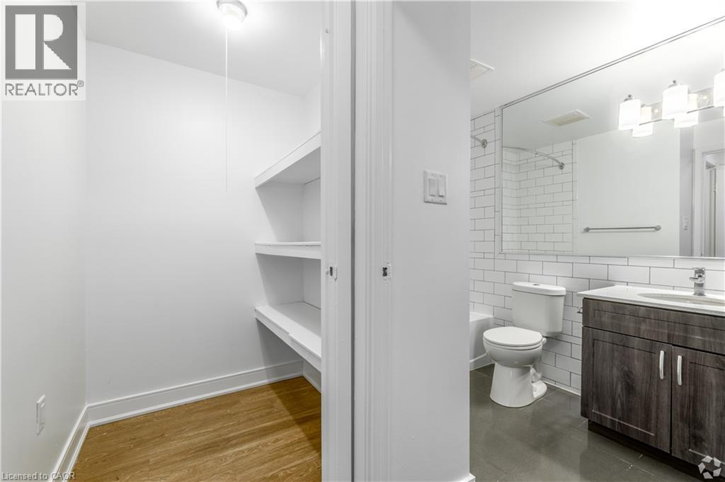 547 Belmont Avenue Unit# 805, Kitchener, Ontario  N2M 5E7 - Photo 5 - 40869436