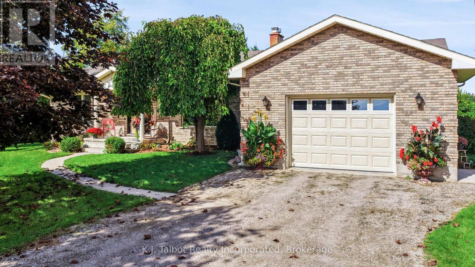 33786 Crystal Springs Road, R. R. #1 Road, Bluewater, Ontario N0M 1G0 - Photo 14 - X13867562