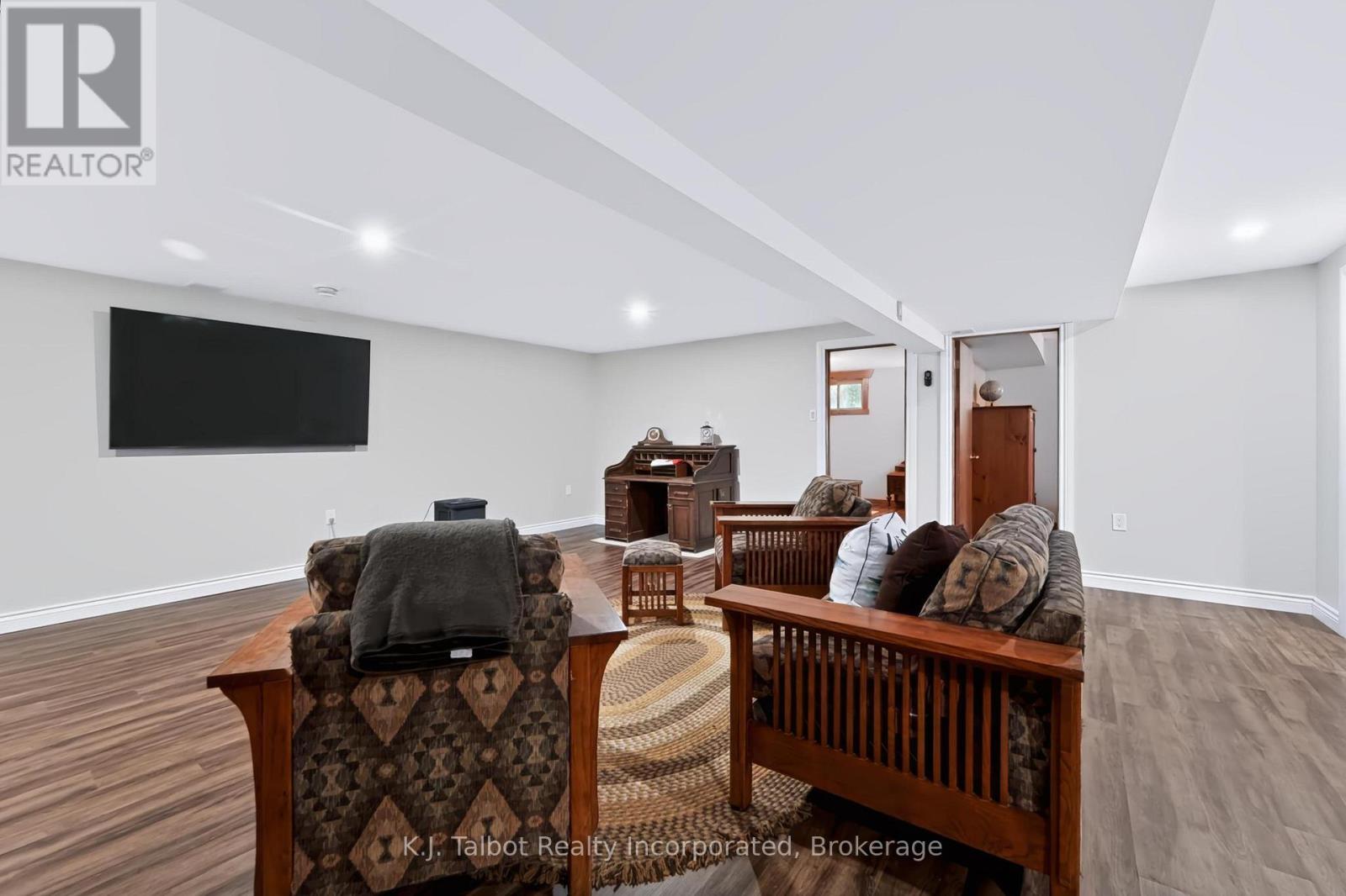 33786 Crystal Springs Road, R. R. #1 Road, Bluewater, Ontario N0M 1G0 - Photo 37 - X13867562