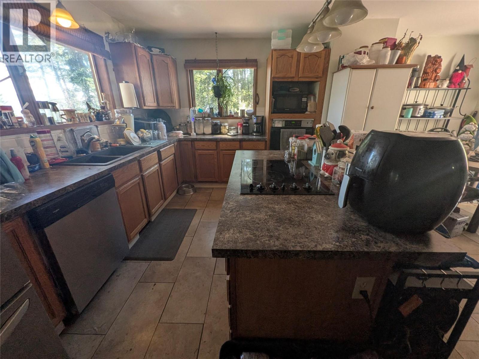 9456 Houghton Road, Vernon, British Columbia  V1H 2C9 - Photo 3 - 10395539