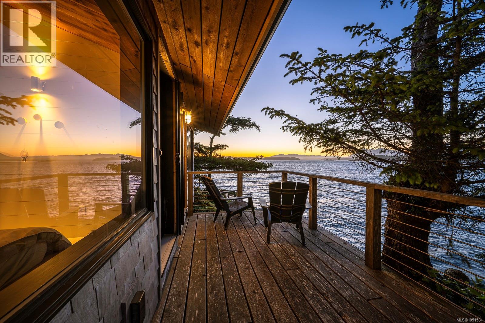 0 Frank Island, Tofino, British Columbia  V0R 2Z0 - Photo 13 - 1051564