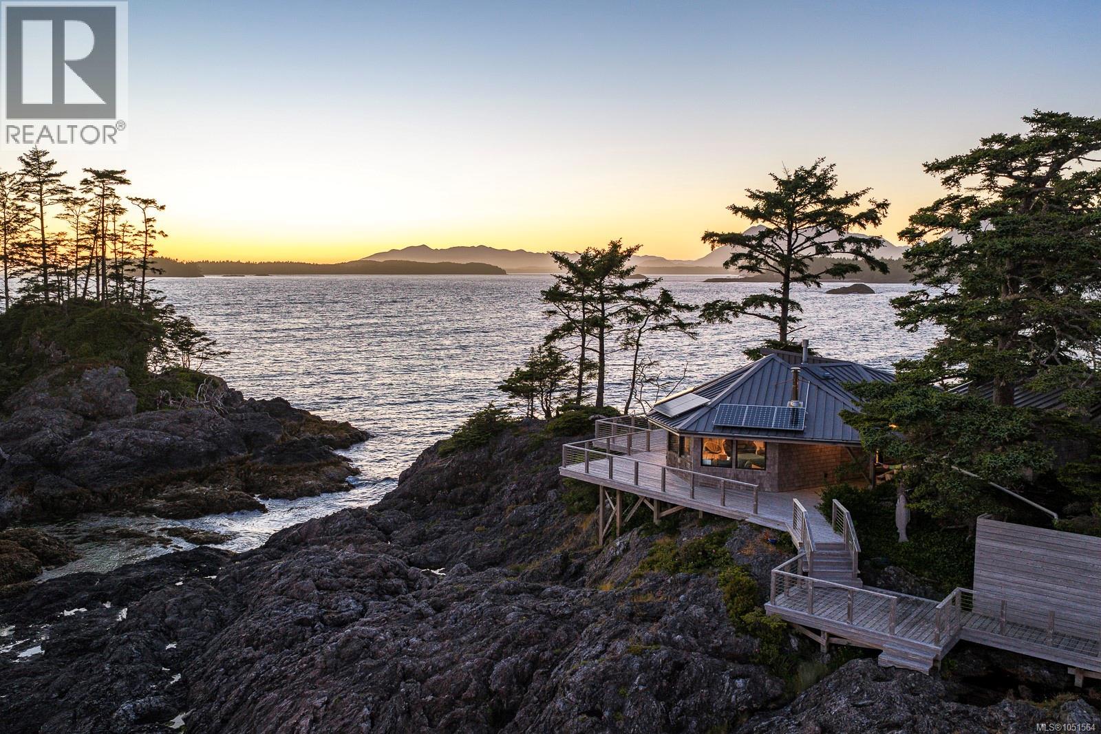 0 Frank Island, Tofino, British Columbia  V0R 2Z0 - Photo 3 - 1051564