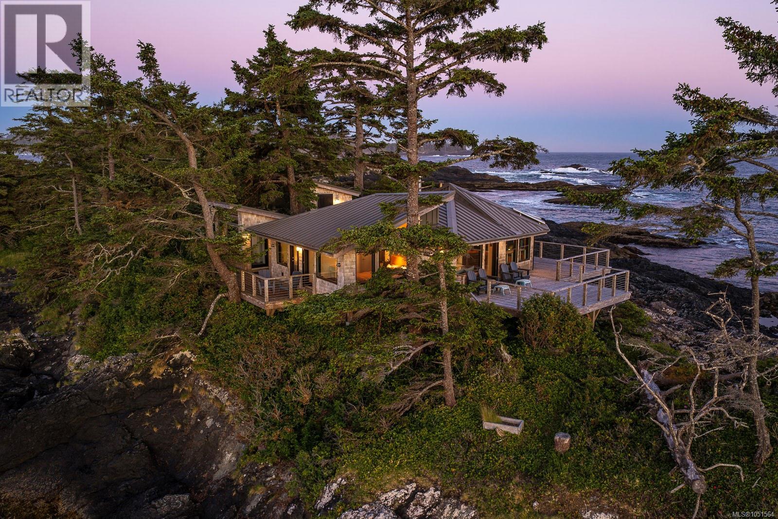0 Frank Island, Tofino, British Columbia  V0R 2Z0 - Photo 4 - 1051564
