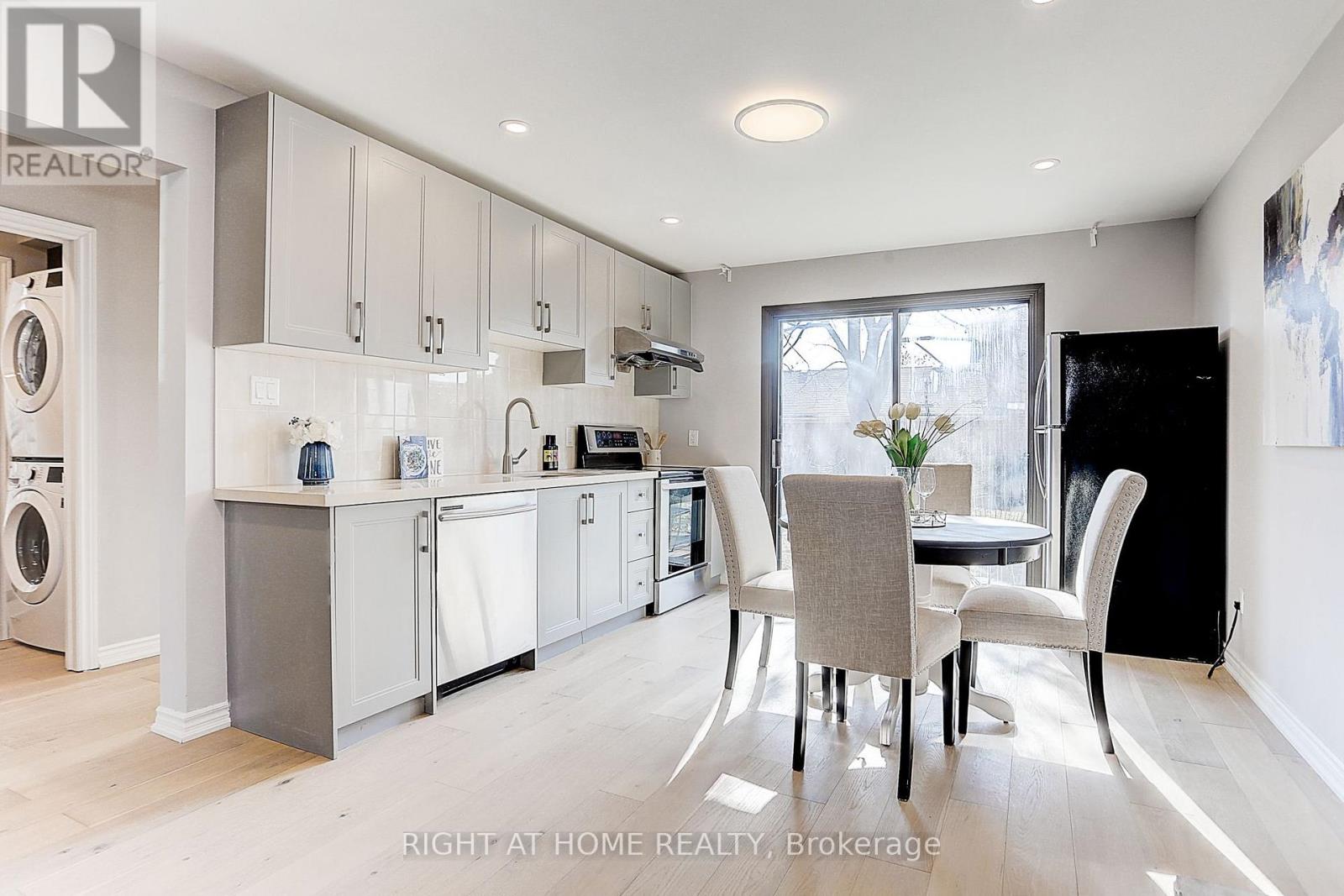 Ground Unit - 87 Stockdale Crescent, Richmond Hill (North Richvale), Ontario  L4C 3T1 - Photo 2 - N13867436