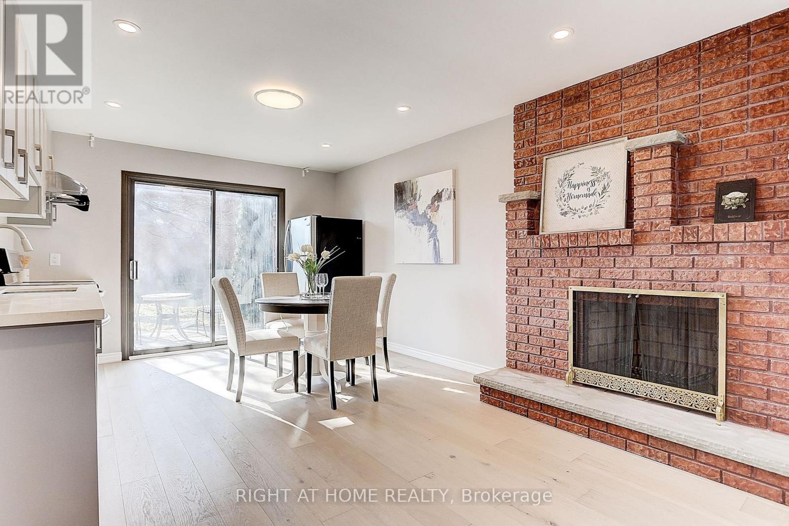 Ground Unit - 87 Stockdale Crescent, Richmond Hill (North Richvale), Ontario  L4C 3T1 - Photo 5 - N13867436