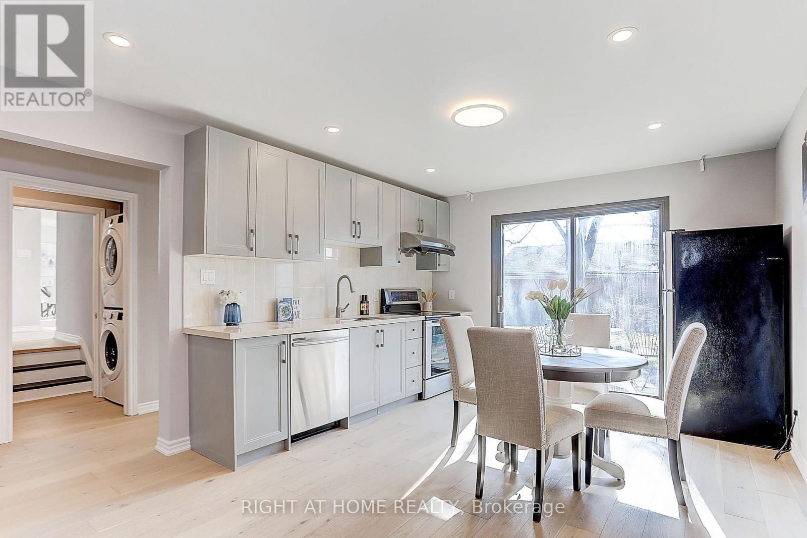Ground Unit - 87 Stockdale Crescent, Richmond Hill (North Richvale), Ontario  L4C 3T1 - Photo 8 - N13867436