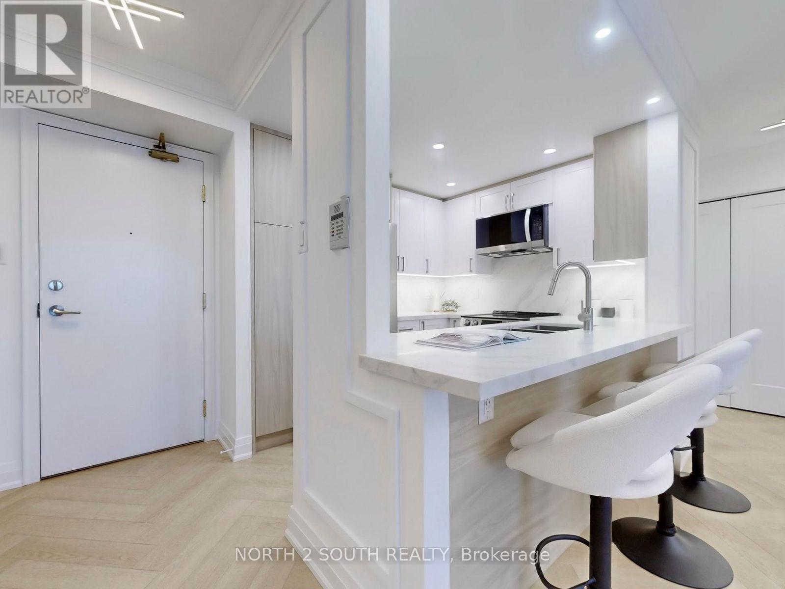 401 - 11 Townsgate Drive, Vaughan (Crestwood-Springfarm-Yorkhill), Ontario  L4J 8G4 - Photo 12 - N13867514