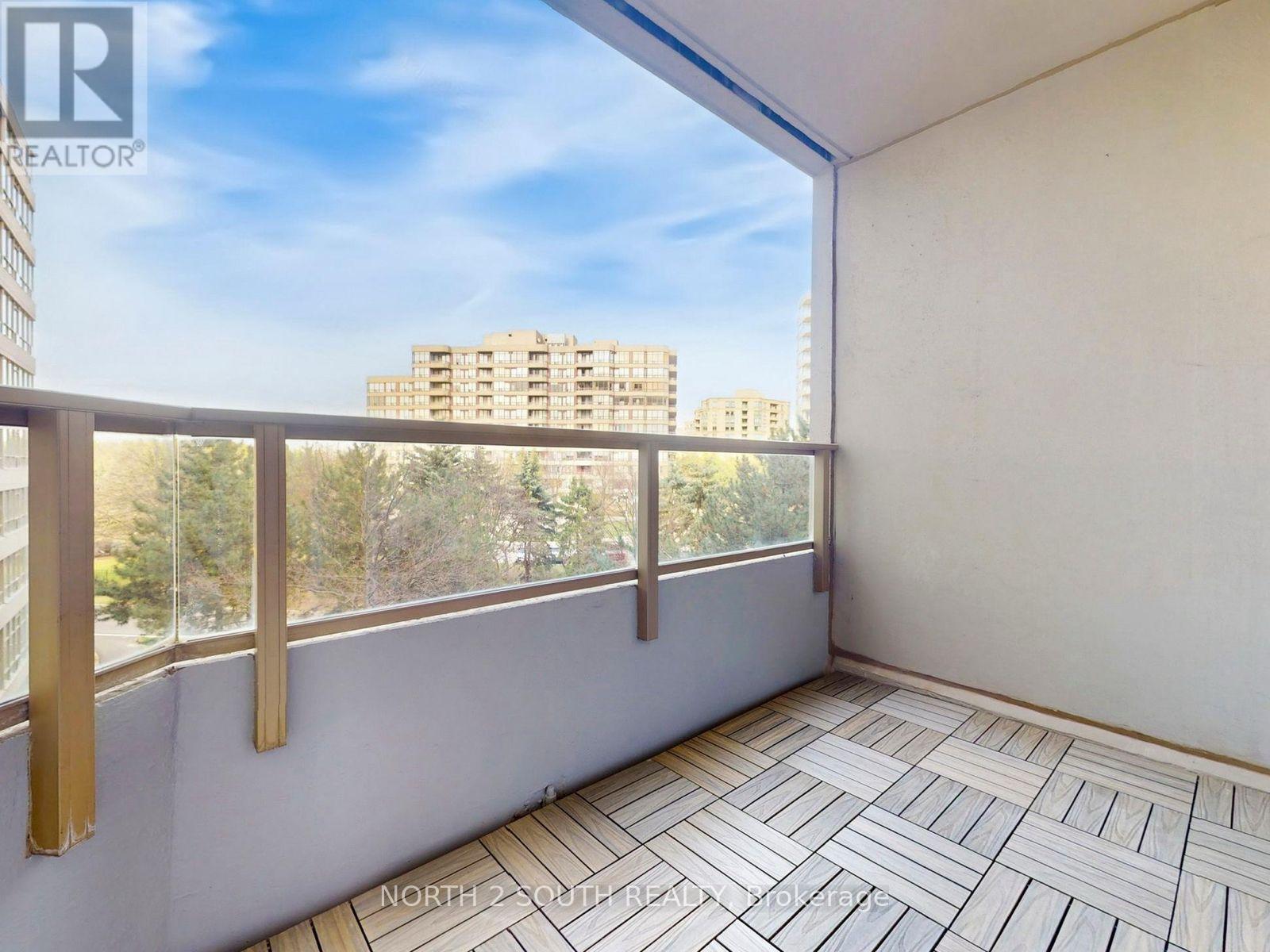 401 - 11 Townsgate Drive, Vaughan (Crestwood-Springfarm-Yorkhill), Ontario  L4J 8G4 - Photo 25 - N13867514
