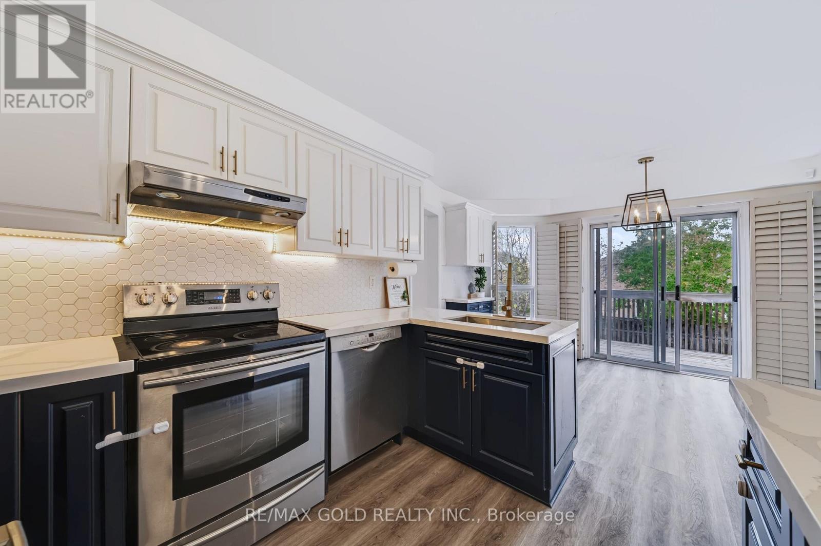 43 Golden Meadow Road, Barrie, Ontario  L4N 7G5 - Photo 11 - S13867544