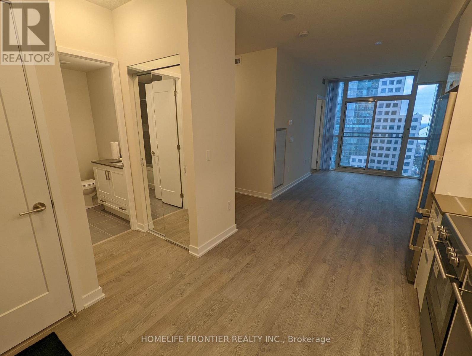 1402 - 99 John Street, Toronto, Ontario  M5V 0S6 - Photo 3 - C13867144