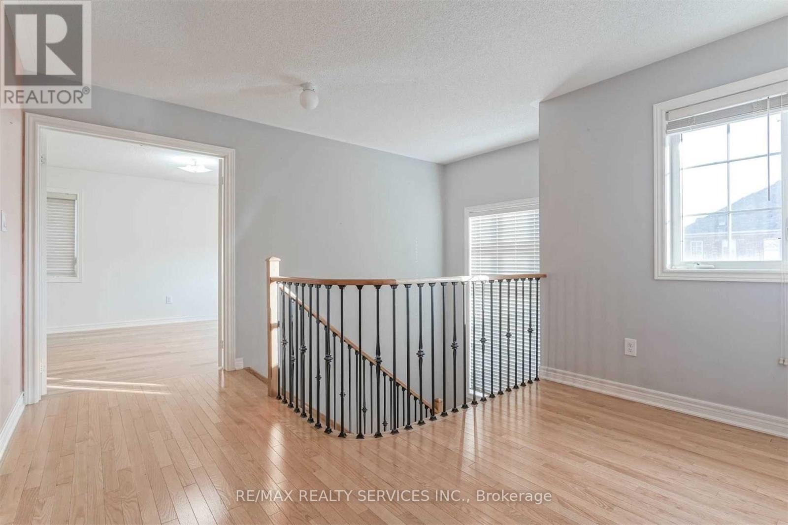 Upper - 3 Coolwater Drive, Brampton, Ontario  L6R 0X7 - Photo 10 - W13867388