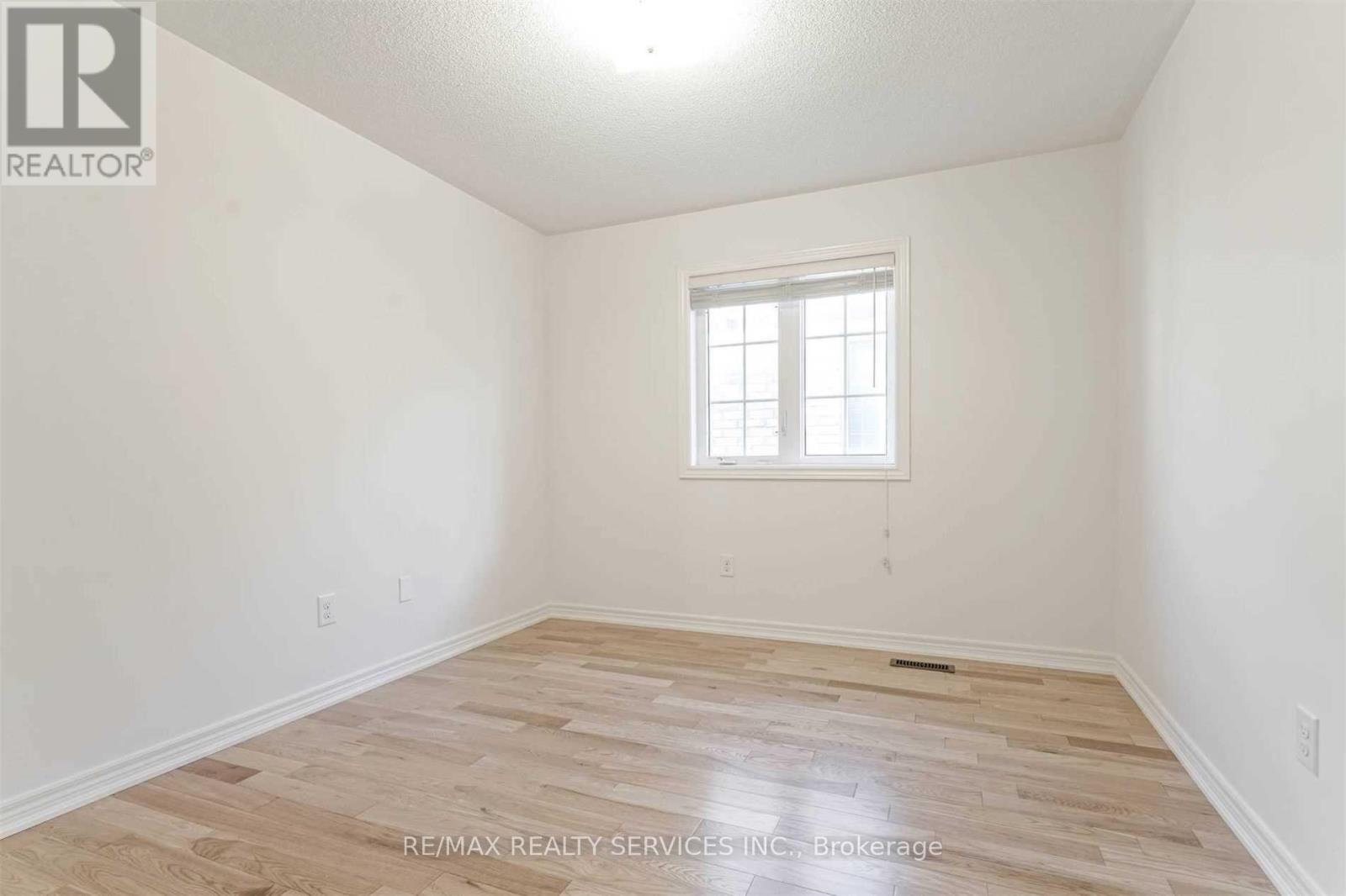 Upper - 3 Coolwater Drive, Brampton, Ontario  L6R 0X7 - Photo 16 - W13867388