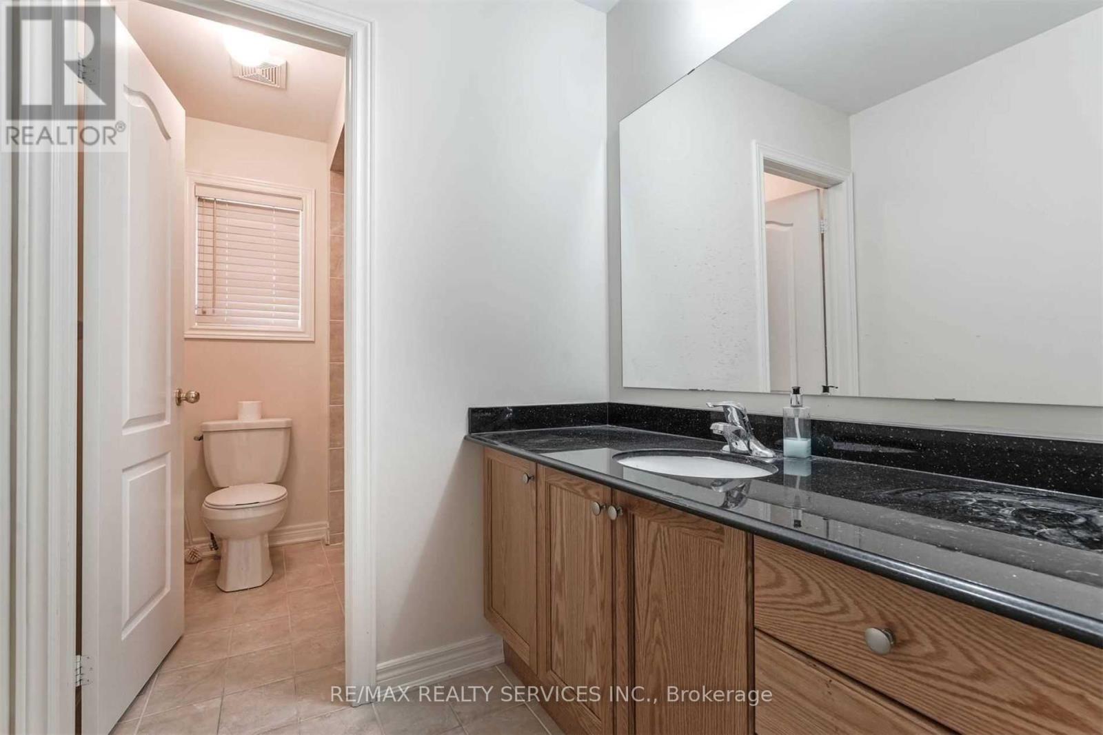Upper - 3 Coolwater Drive, Brampton, Ontario  L6R 0X7 - Photo 19 - W13867388