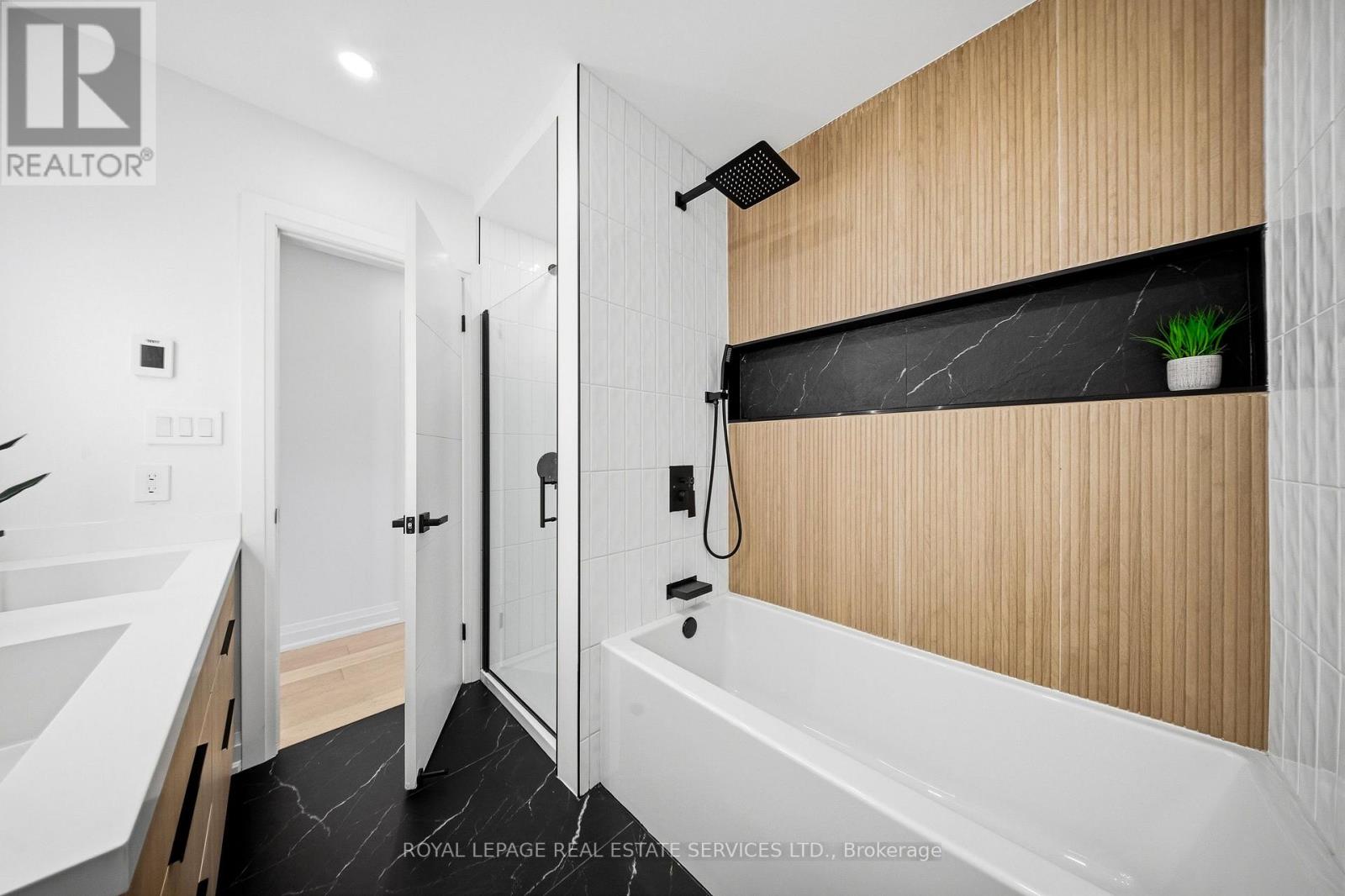 655 Netherton Crescent, Mississauga, Ontario  L4Y 2M5 - Photo 19 - W13867392