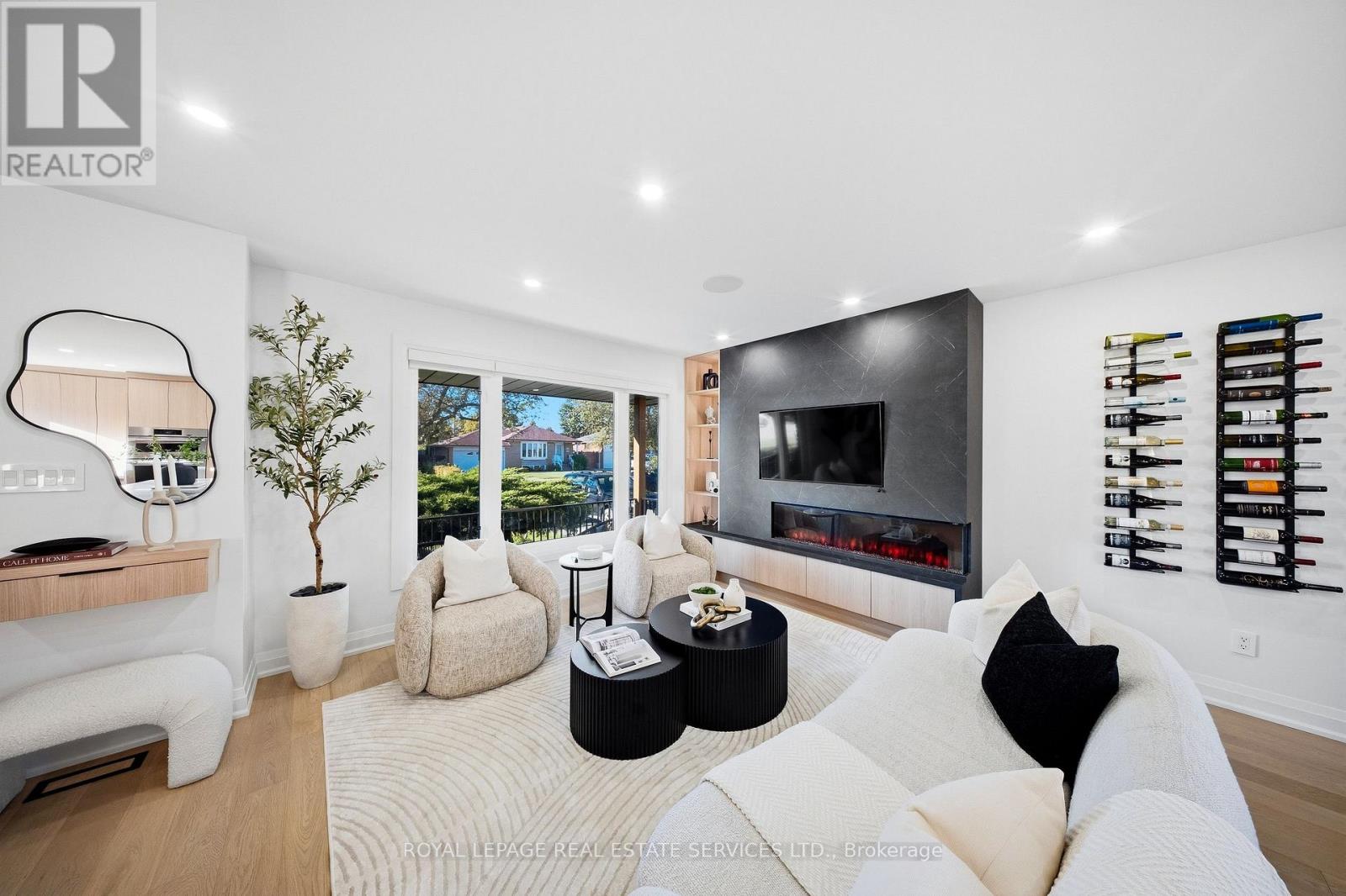 655 Netherton Crescent, Mississauga, Ontario  L4Y 2M5 - Photo 6 - W13867392