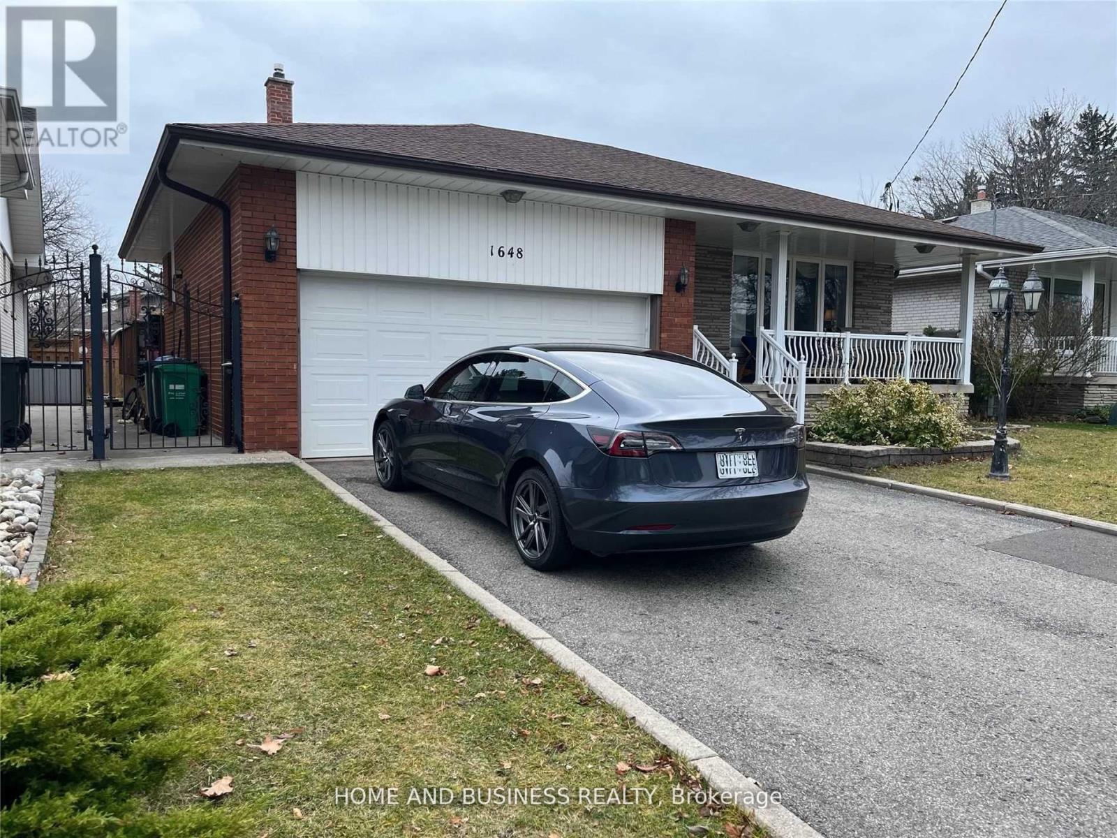 LOWER - 1648 SUNNYCOVE DRIVE