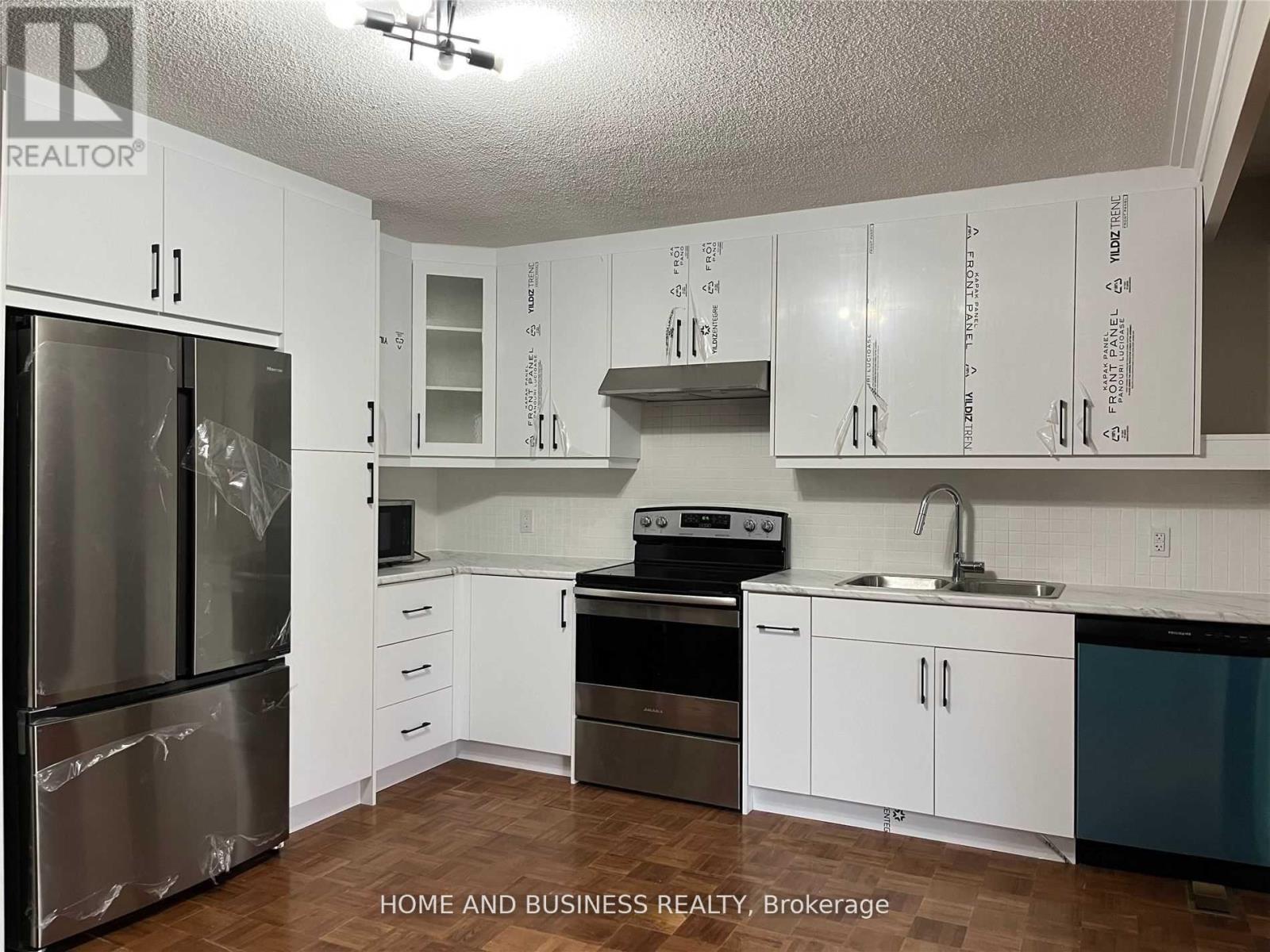 Lower - 1648 Sunnycove Drive, Mississauga, Ontario L4X 1B7 - Photo 10 - W13867400