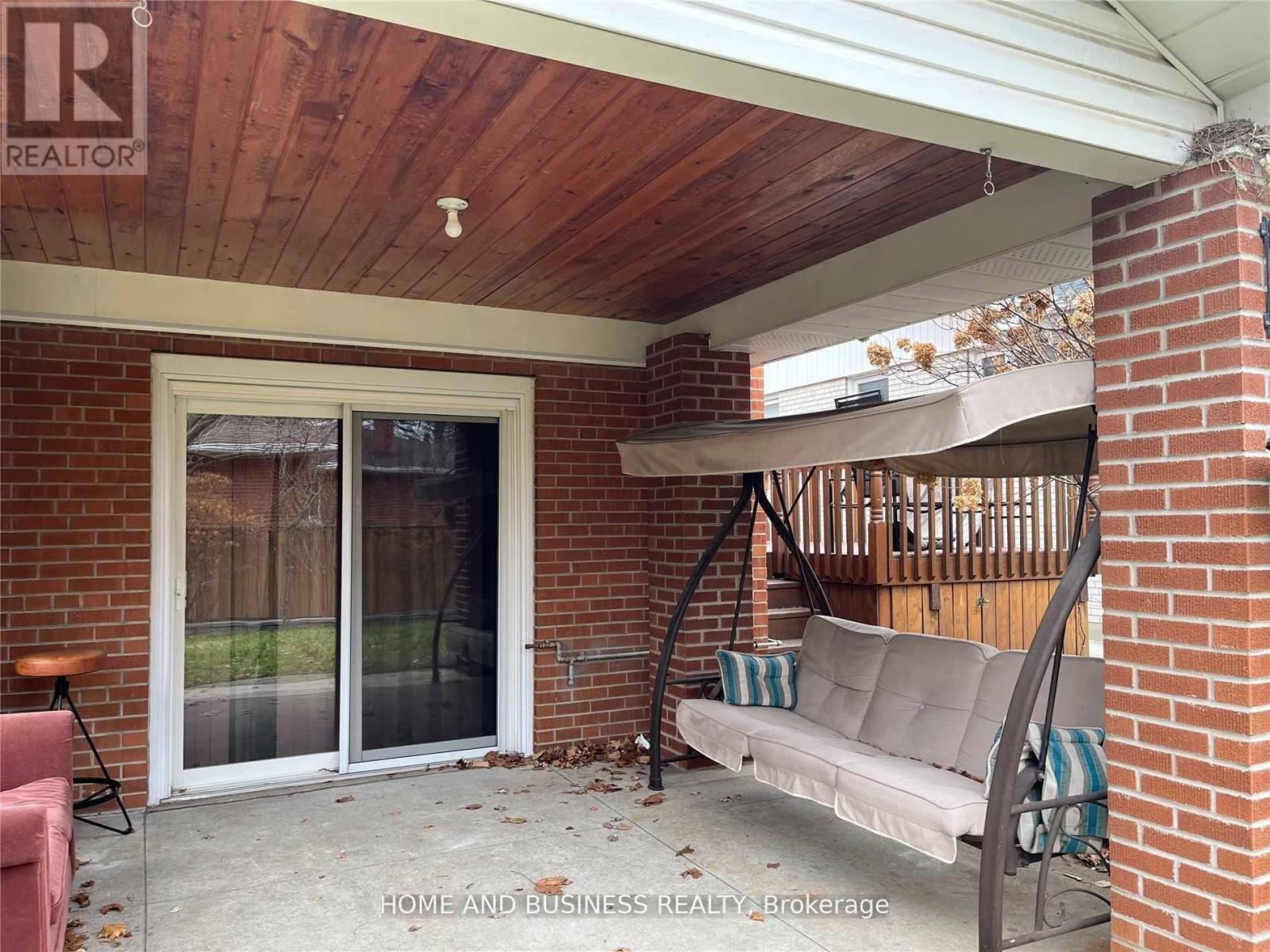 Lower - 1648 Sunnycove Drive, Mississauga, Ontario L4X 1B7 - Photo 3 - W13867400