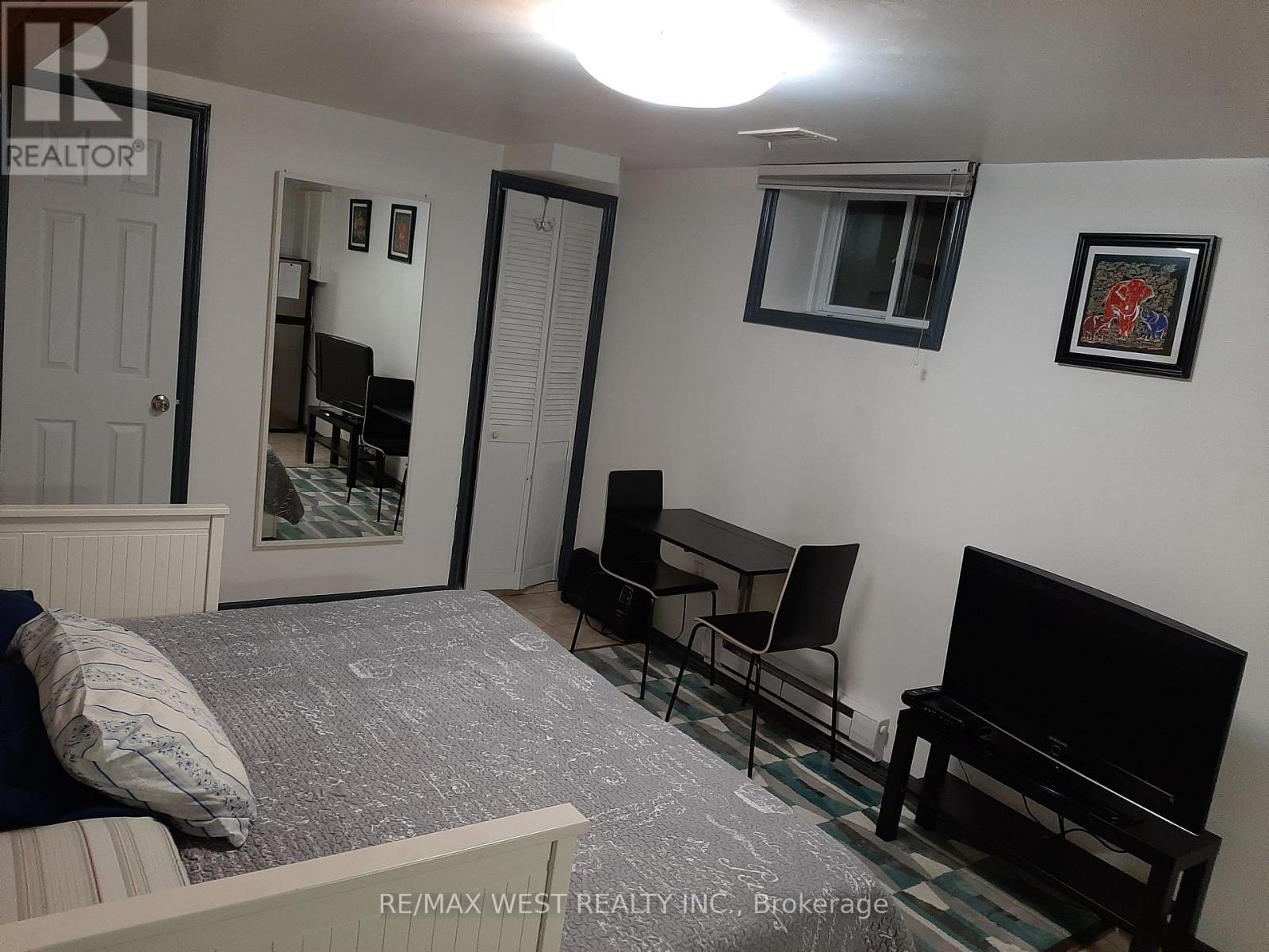 B1 - 34 Penhurst Avenue, Toronto, Ontario  M8Y 3A9 - Photo 5 - W13867516