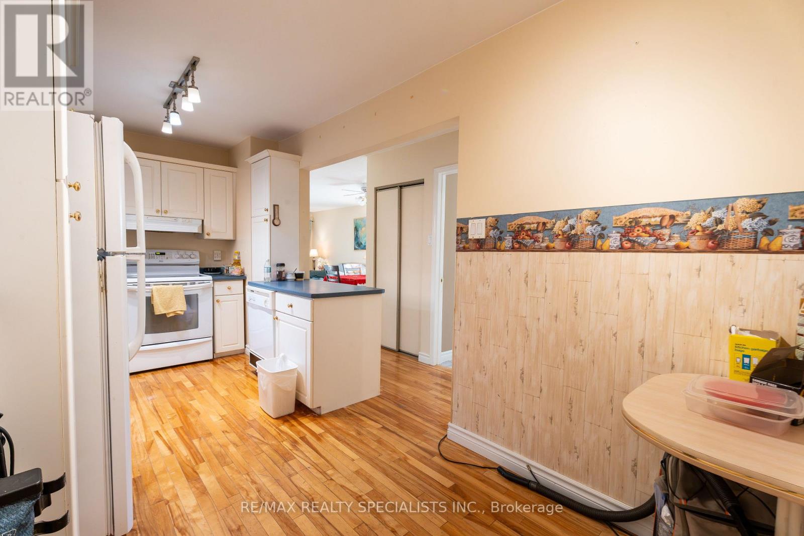 26 Vivaldi Crescent, Brampton, Ontario  L6Y 2S2 - Photo 12 - W13867250