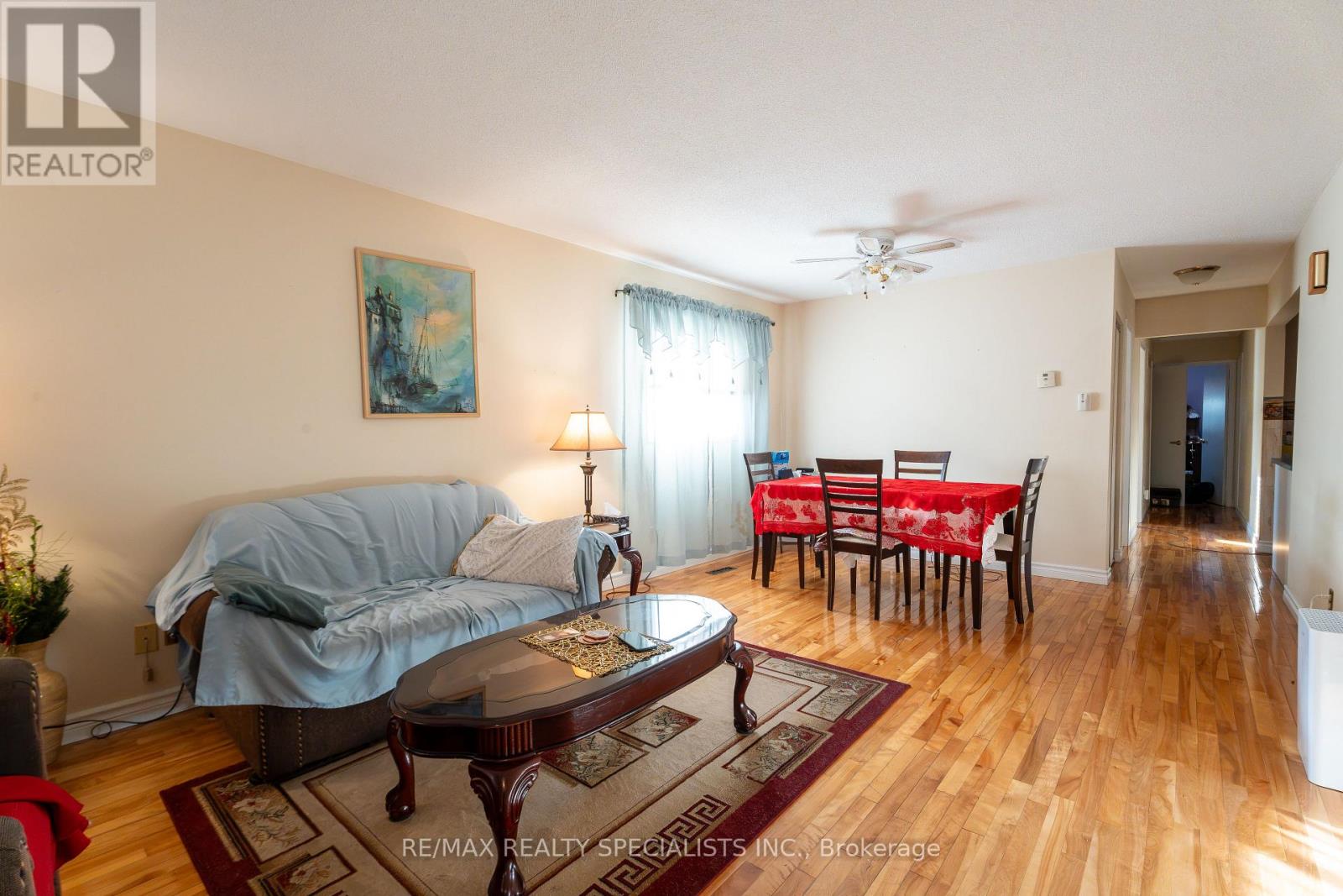 26 Vivaldi Crescent, Brampton, Ontario  L6Y 2S2 - Photo 4 - W13867250